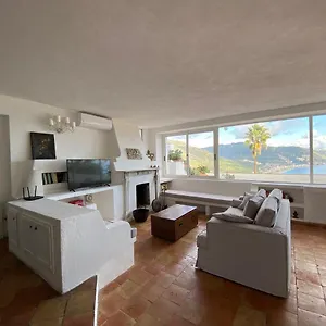 La Casa Nella Roccia Italy